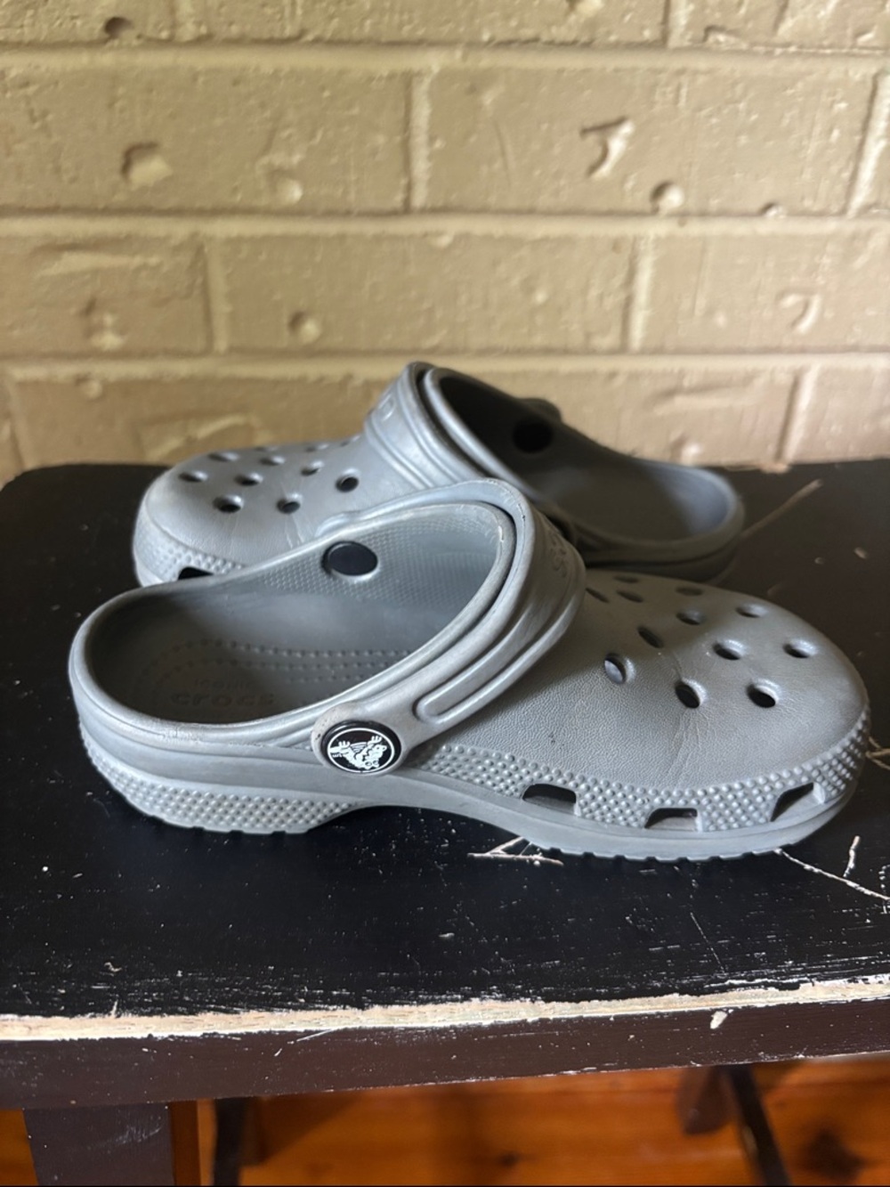 CROCS Kids Classic Clog in Light Gray